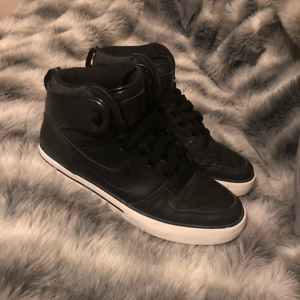 Nike Sneaker